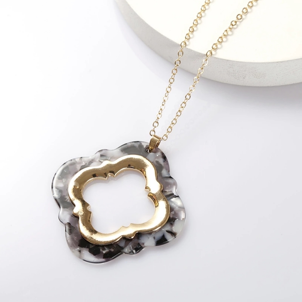 Acetate Marble Geometric Pendant Necklace